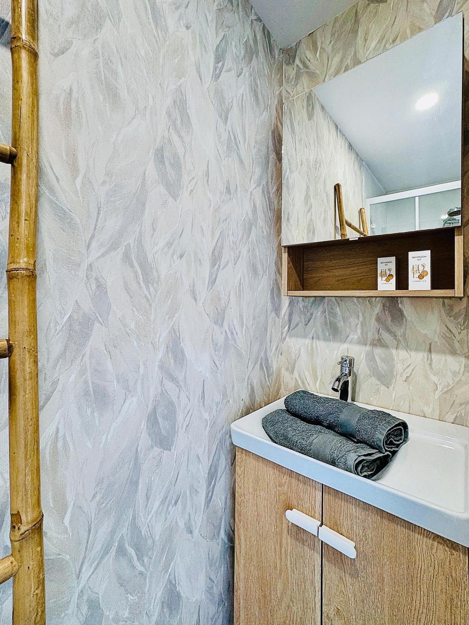 Suite Isaac - Appartement D'Exception เบรย์ดูน ภายนอก รูปภาพ